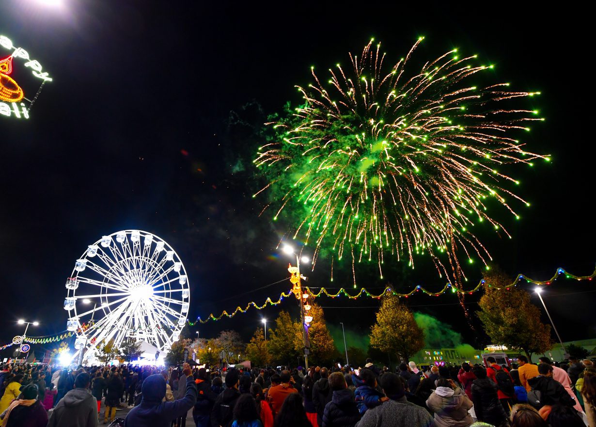 THOUSANDS FLOCK TO LEICESTER FOR VIBRANT DIWALI DAY CELEBRATIONS