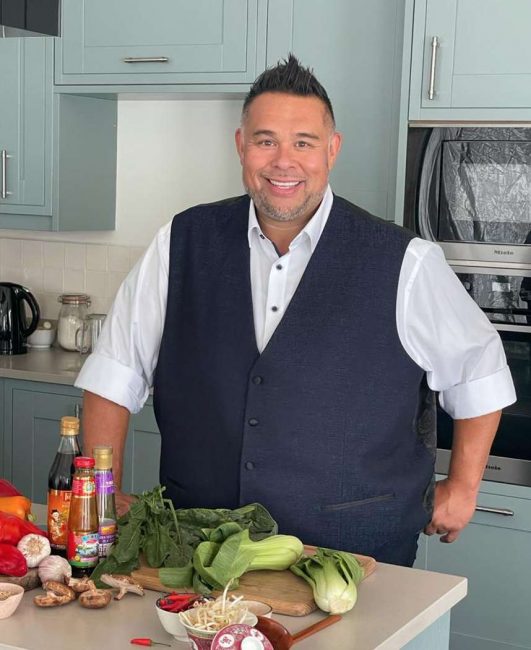 Leicester Time: STAR CHEF TO TEACH 'SUPERSONIC' CHINESE COOKERY CLASS