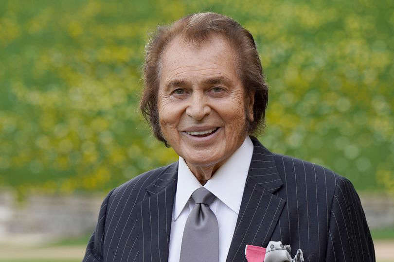 MBE FOR LEGENDARY LEICESTER SINGER ENGELBERT HUMPERDINCK - Leicester Times