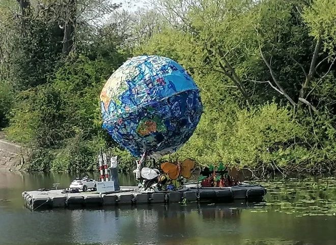 Leicester Time: LEICESTER MARKS EARTH DAY WITH GIANT GLOBE MADE FROM WASTE