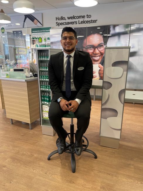 Leicester Time: LEICESTER OPTICIAN PUTS RARE EYE CONDITION IN FOCUS