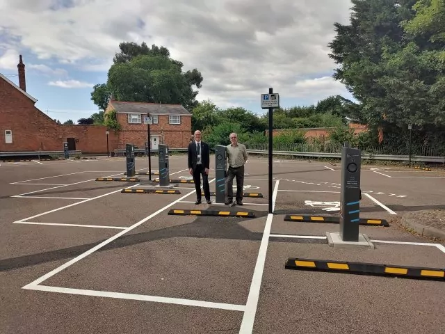 Leicester Time: NEW ELECTRIC VEHICLE CHARGING POINTS INSTALLED IN SOUTH WIGSTON