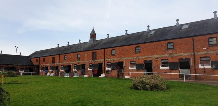 Leicester Time: MELTON MILITARY STABLES TO BE HONOURED WITH GREEN PLAQUE