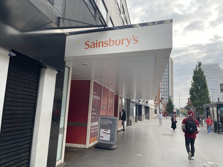 Leicester Time: LEICESTER SAINSURY'S STORE TO SHUT PERMANENTLY