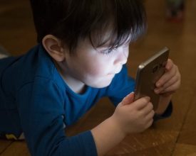 LEICESTER RESEARCH SUGGESTS 10-YEAR-OLDS LOSE SLEEP TO CHECK SOCIAL MEDIA