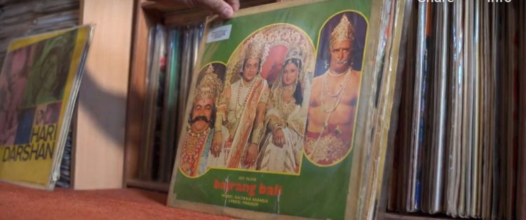 Leicester Time: BOLLYWOOD GREATS RECOGNISE IMPRESSIVE RECORD COLLECTION IN LEICESTER