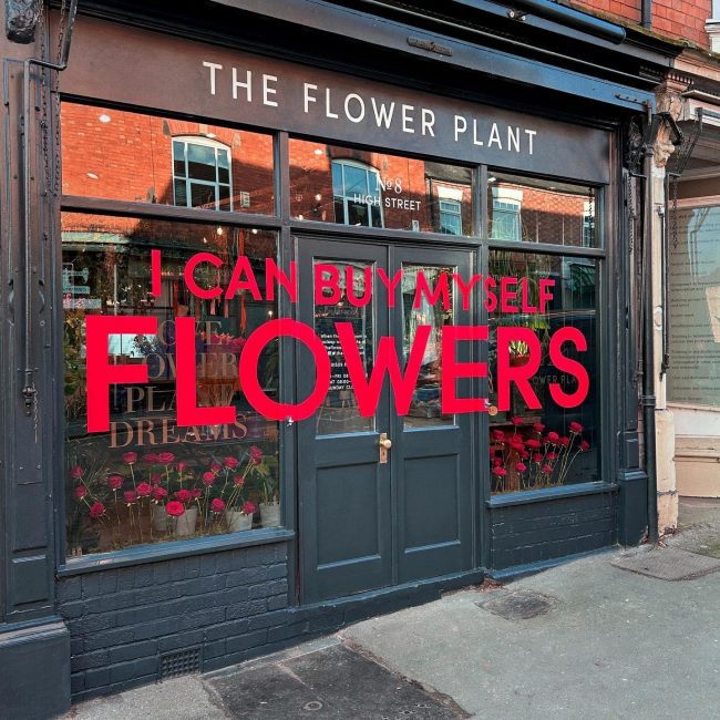 Leicester Time: Sileby Flower Store Goes Viral After Grabbing Miley Cyrus's Attention