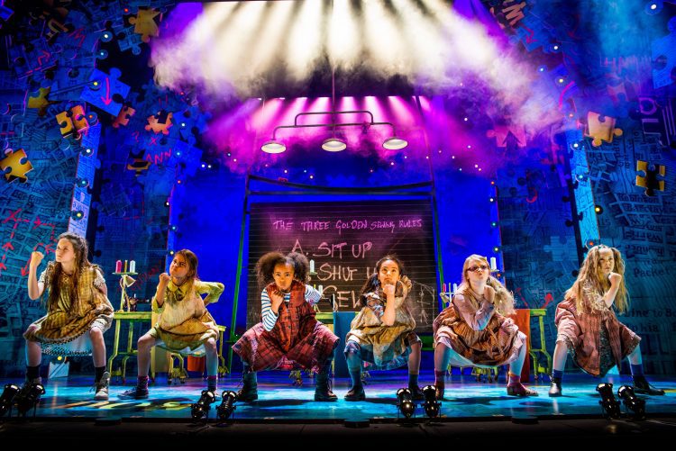 Leicester Time: Review: Annie at Leicester's Curve