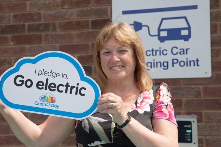 Leicester Time: Leicestershire Residents Urged to make 'Small Changes' for Clean Air Day