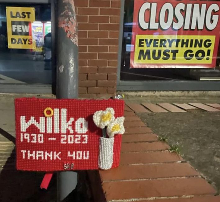 Leicester Time: Tribute to Syston's Wilko Store Left by Mysterious 'Knitting Banxy'