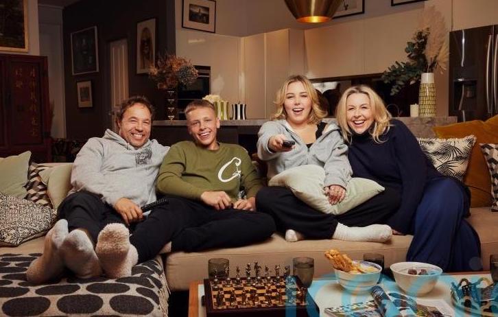 Leicester Time: Famous Leicestershire Actors to Appear on Gogglebox Charity Special