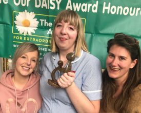 First hospice nurse in the UK to receive DAISY award is honoured at LOROS